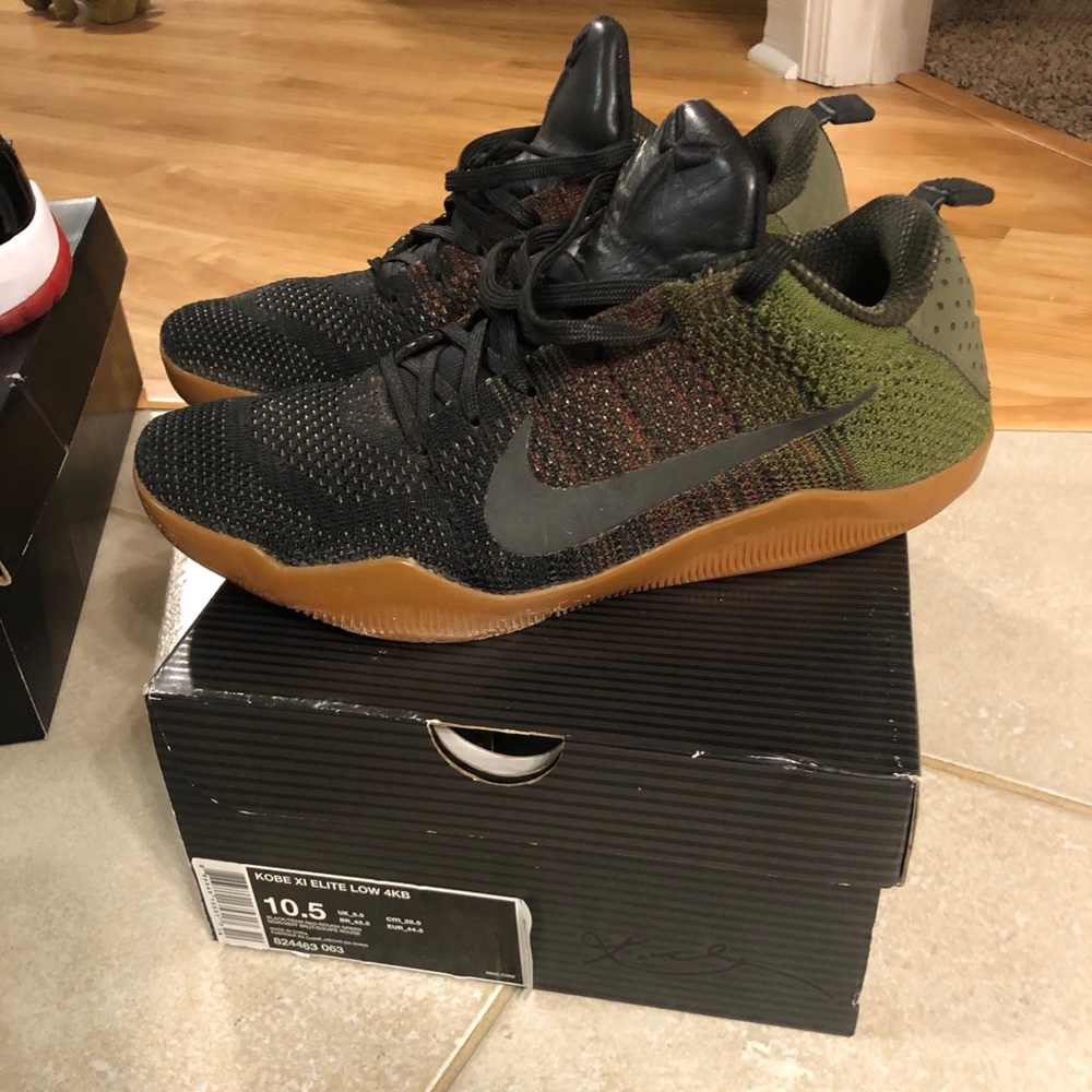Men’s basketball shoes